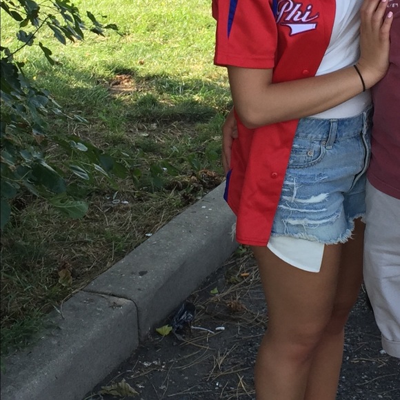 AE distressed shorts - Picture 6 of 6